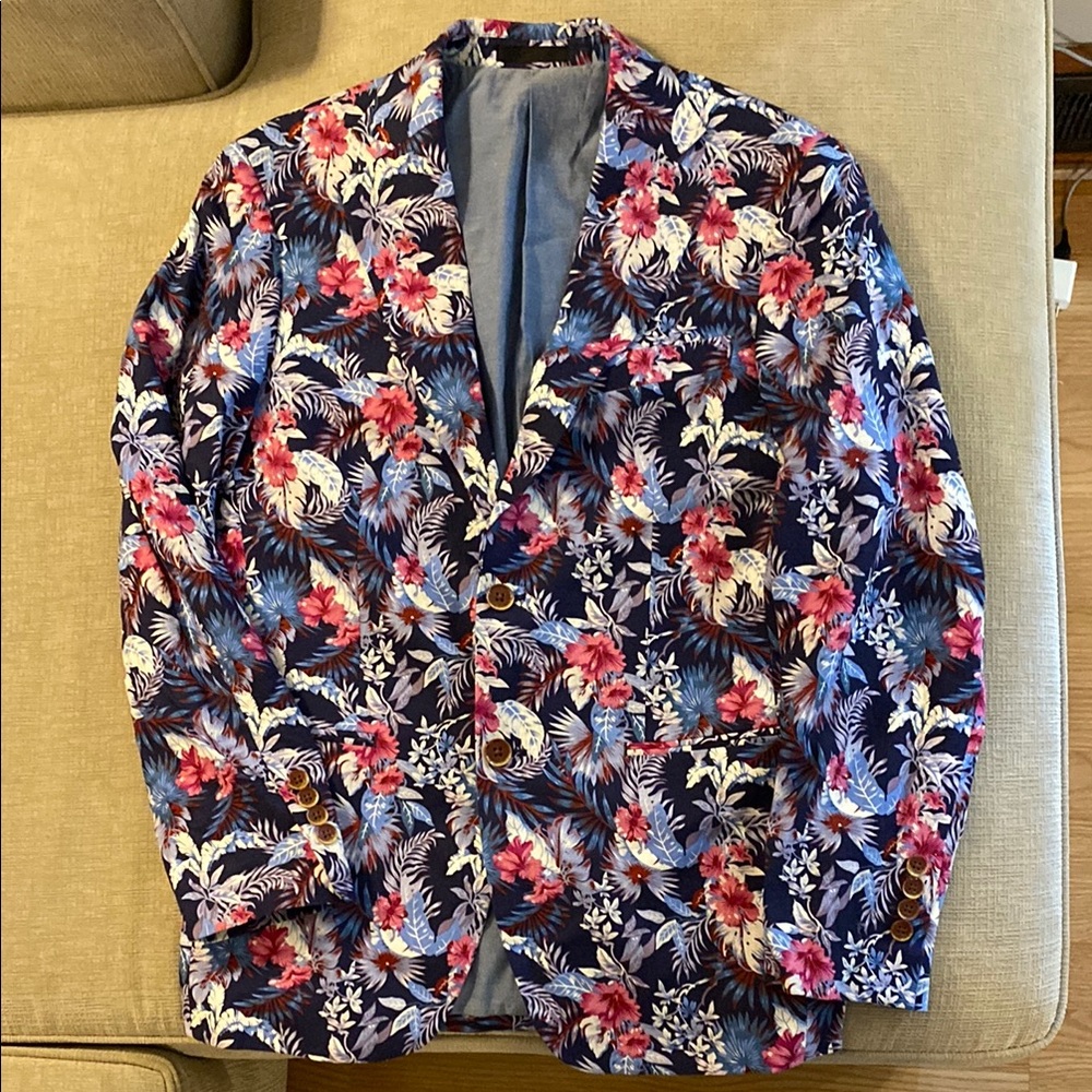 TALLIA Blue and Red Sport Coat with Floral Pattern